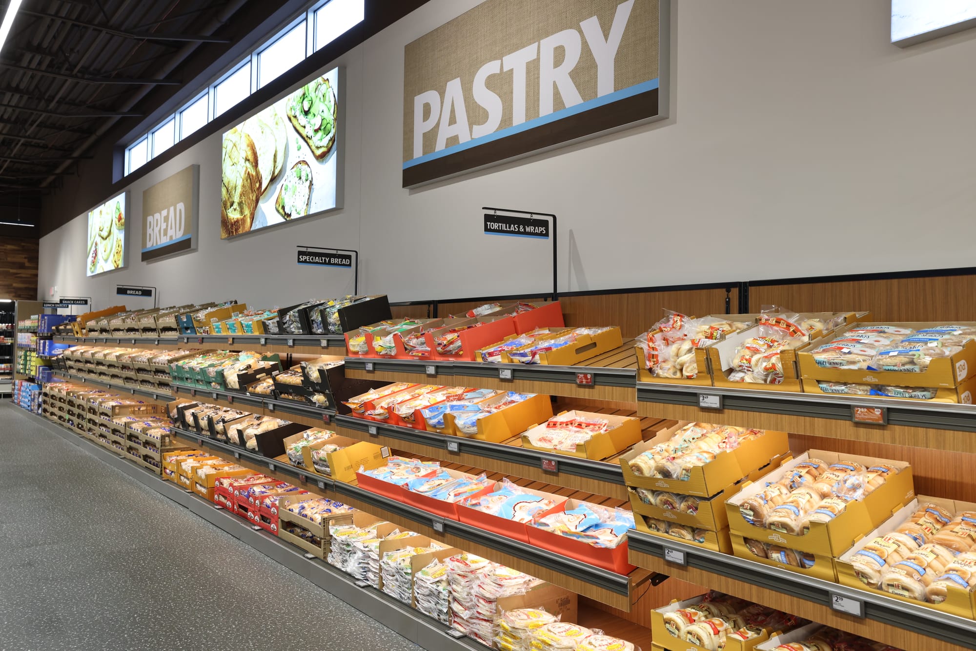 ALDI_2024_InStore_ShopperPOV_Hero_6--1- ALDI_2024_InStore_ShopperPOV_Hero_6--1-